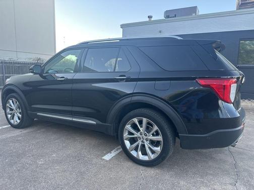 2021 Ford Explorer Platinum