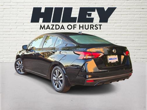 2022 Nissan Versa 1.6 SV