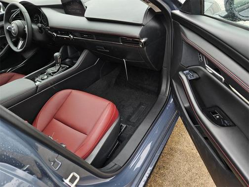 2025 Mazda Mazda3 2.5 S Carbon Edition