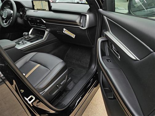 2025 Mazda CX-70 PHEV Premium Plus Package