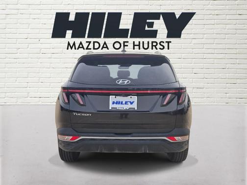 Black 2022 Hyundai TUCSON SEL