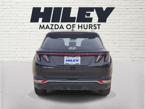 Black 2022 Hyundai TUCSON SEL