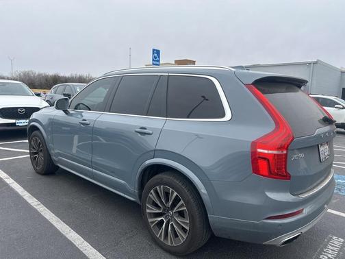 2020 Volvo XC90 T6 Momentum 6 Passenger