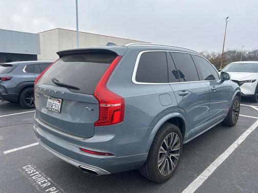 2020 Volvo XC90 T6 Momentum 6 Passenger