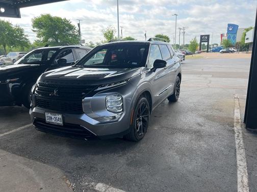 2022 Mitsubishi Outlander SE