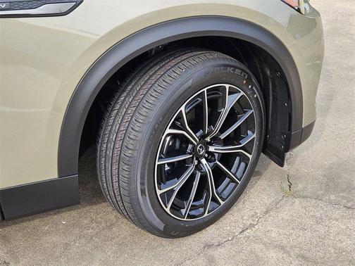 2025 Mazda CX-70 PHEV Premium Package