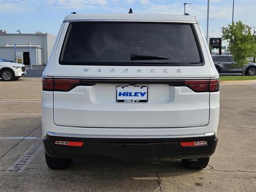 2024 Jeep Wagoneer Base