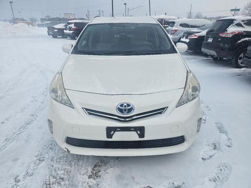 2012 Toyota Prius v Two