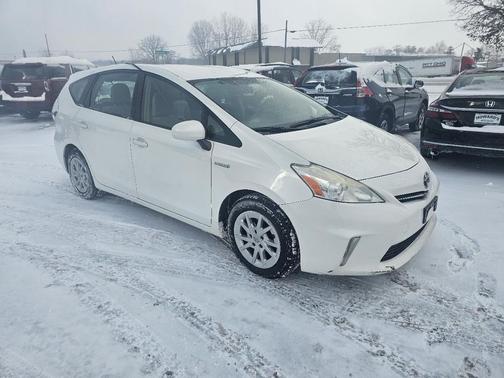 2012 Toyota Prius v Two
