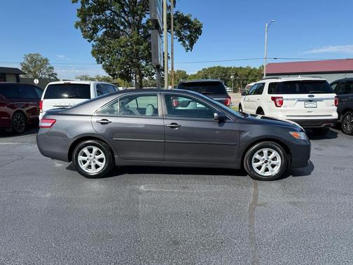 2011 Toyota Camry SE