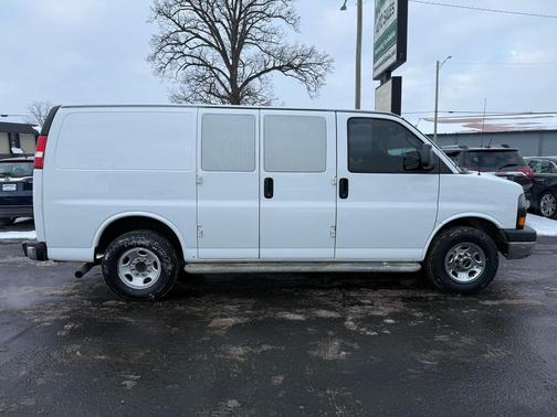 2016 GMC Savana 2500 Work Van