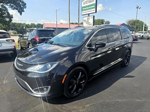 2018 Chrysler Pacifica Touring-L Plus