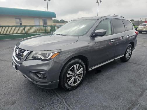 2018 Nissan Pathfinder SV