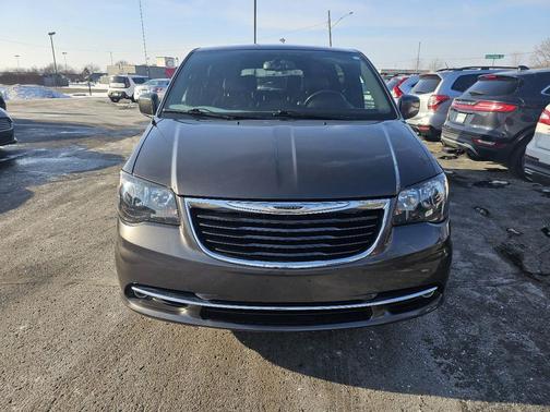 2015 Chrysler Town & Country S