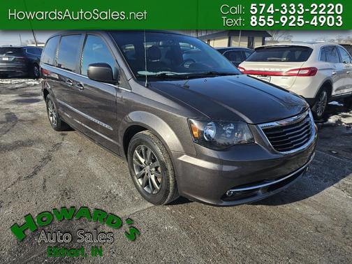 2015 Chrysler Town & Country S