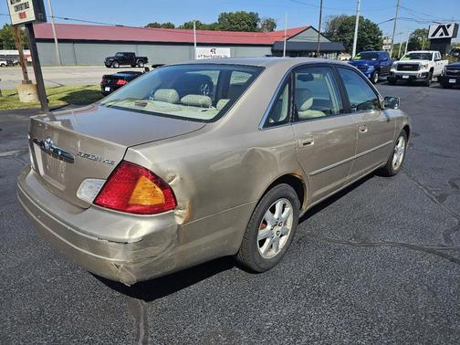 2002 Toyota Avalon SEDAN