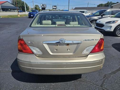 2002 Toyota Avalon SEDAN