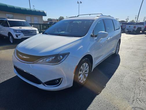 2018 Chrysler Pacifica Touring-L Plus