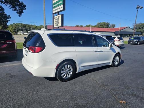 2018 Chrysler Pacifica Touring-L Plus