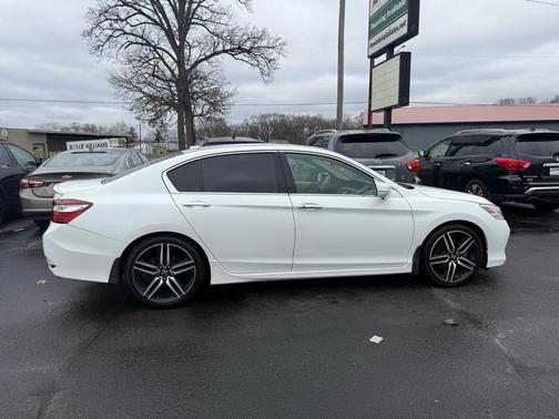 2017 Honda Accord Touring V6 Sedan 6-Spd AT