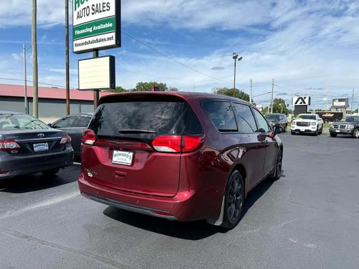 2018 Chrysler Pacifica Touring Plus