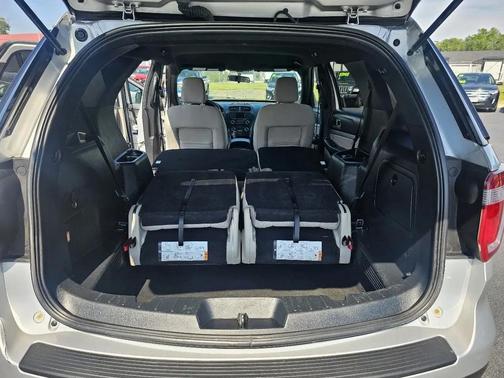 Silver 2018 Ford Explorer Base