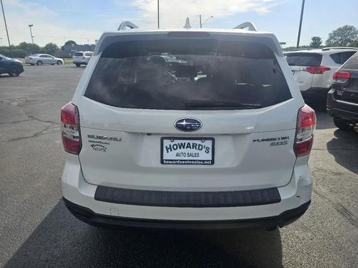 White 2016 Subaru Forester 2.5i Touring
