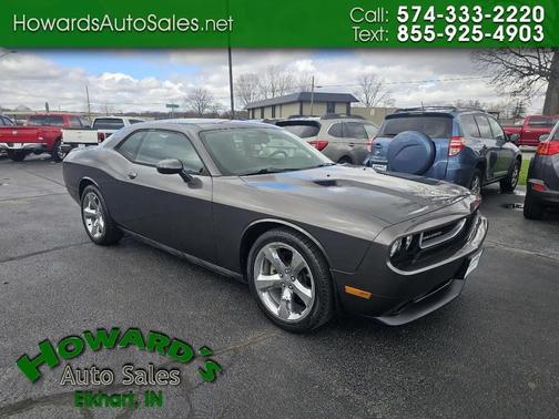 Gray 2014 Dodge Challenger SXT