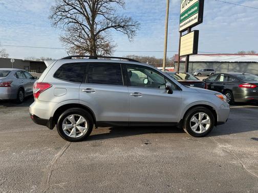 2014 Subaru Forester 2.5i Touring