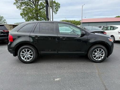 Black 2014 Ford Edge SEL