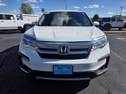 Platinum White Pearl 2022 Honda Pilot Touring 8-Passenger