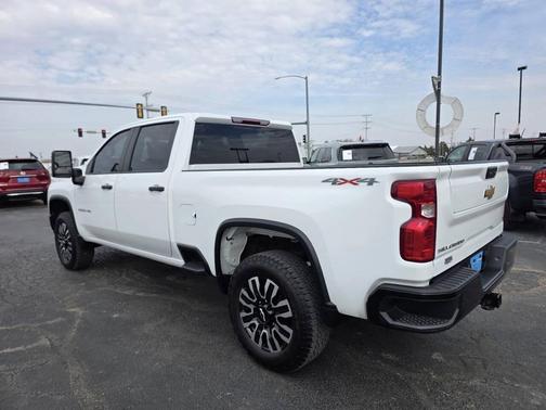 Summit White 2023 Chevrolet Silverado 2500 Custom