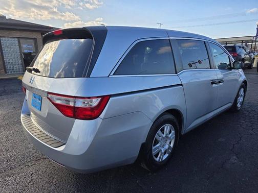 Alabaster Silver Metallic 2013 Honda Odyssey LX