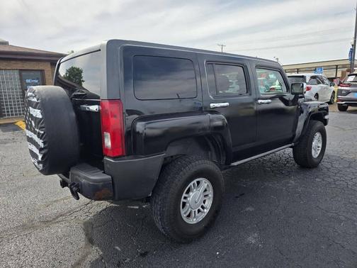 Black 2009 Hummer H3 Base