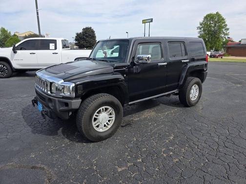 Black 2009 Hummer H3 Base