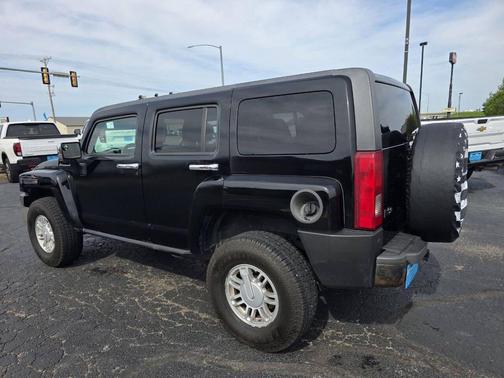 Black 2009 Hummer H3 Base
