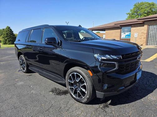 Black 2023 Chevrolet Suburban RST