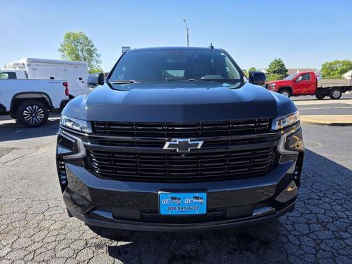 Black 2023 Chevrolet Suburban RST