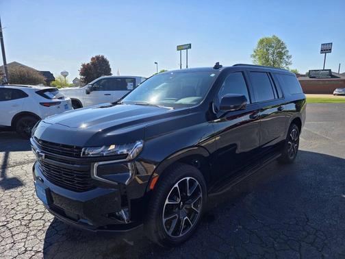 Black 2023 Chevrolet Suburban RST