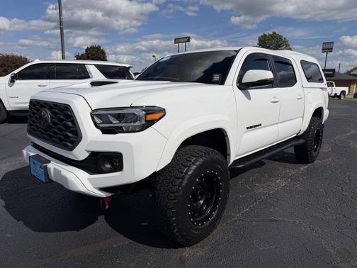 Ice Cap 2023 Toyota Tacoma TRD Sport