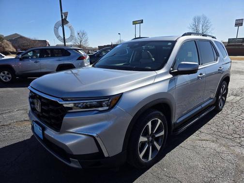 2023 Honda Pilot AWD Elite