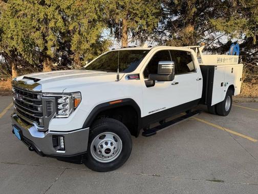 2022 GMC Sierra 3500 SLT