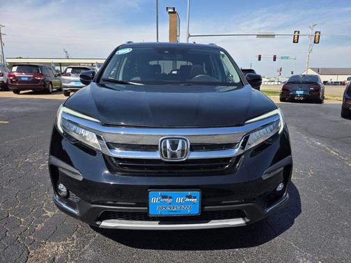 Crystal Black Pearl 2021 Honda Pilot Touring 8-Passenger