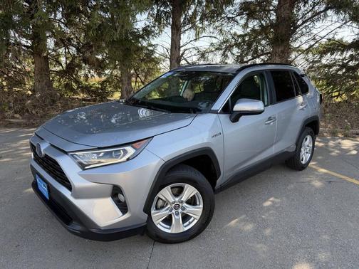 2019 Toyota RAV4 Hybrid XLE