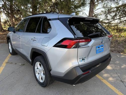 2019 Toyota RAV4 Hybrid XLE