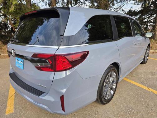 2025 Honda Odyssey Touring