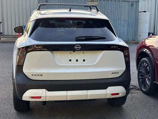 2026 Nissan Kicks SV