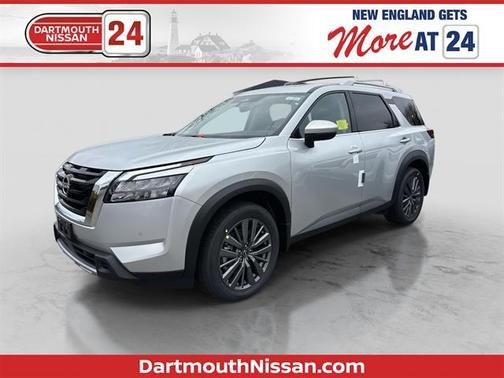 2025 Nissan Pathfinder SL
