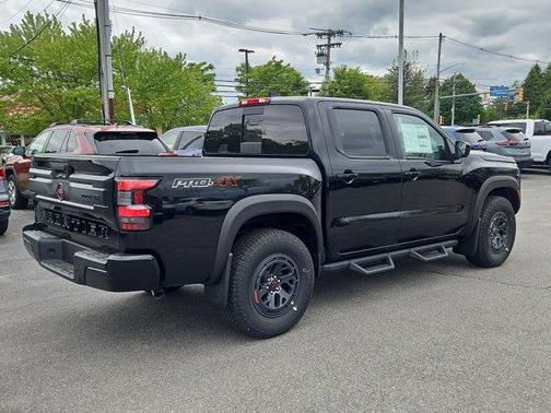 2025 Nissan Frontier PRO-4X