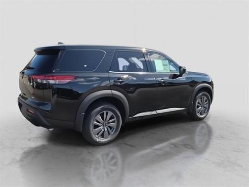 2025 Nissan Pathfinder S